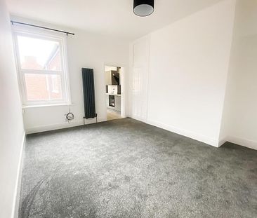 3 bedroom apartment to rent - Photo 1