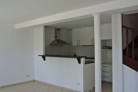 Location Maison 5 pièces 135m² AMPUIS 69420 - Photo 2