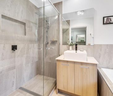 Beautiful Family Home with Pool, Shed and Privacy - Photo 3