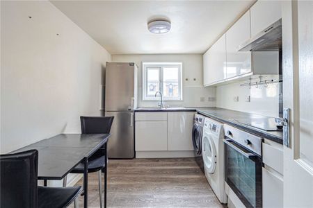 1 bed First Floor Flat for rent - Photo 3