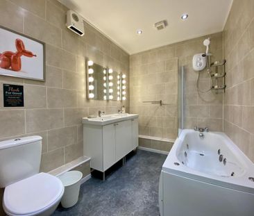 1 bedroom in a house share to rent - Photo 4