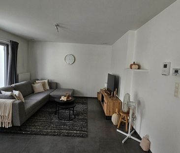 Modern appartement met zeer ruim terras op het gelijkvloers. - Photo 1