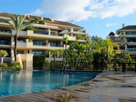 Piso de alquiler en Arrabal a Cañas-f Rodeo, 10, Puerto Banús - Photo 3