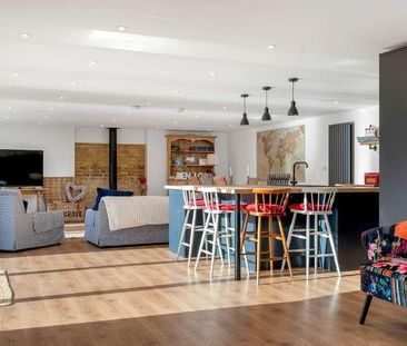 The Boathouse, Wansford, PE8 - Photo 1