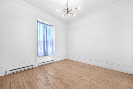 1804 Rue Notre-Dame O. - Photo 3