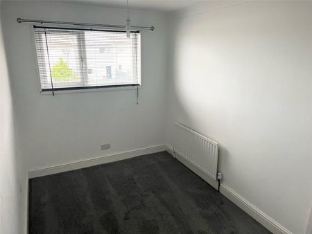 3 bed terraced house to rent in Holmefields Road, Middlesbrough, TS6 - Photo 2