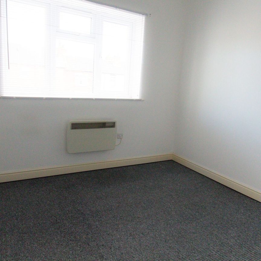 1 Flat C Hermit Street Sincil Bank, Lincoln, Lincolnsire, LN5 8EF - Photo 1