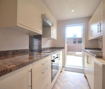 2 bedroom terraced house to rent - Photo 2