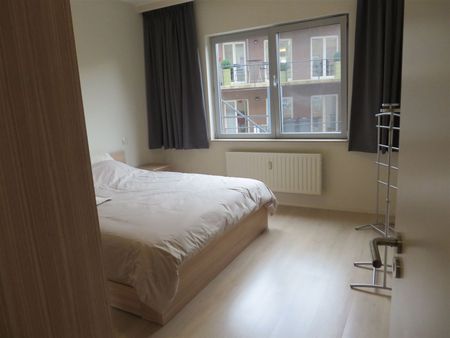 Gemeubeld appartement met één slaapkamer en parking op Antwerpen Zuid! - Foto 5