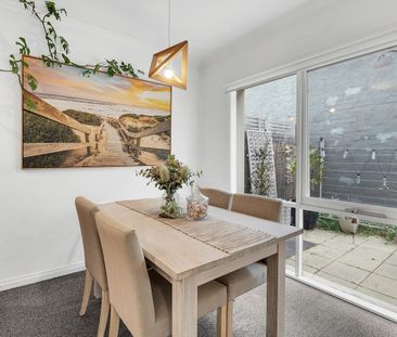 Charming one-bedroom retreat steps from station street - Photo 3