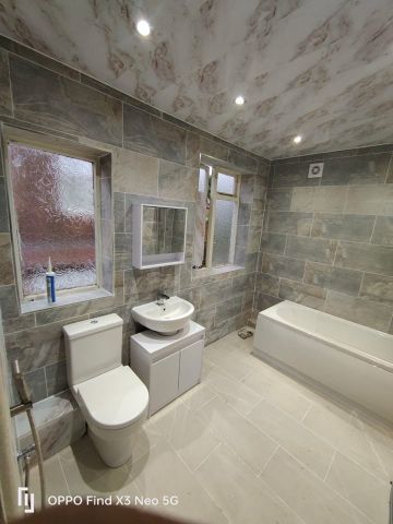 4 Bed Semi-Detached House, Greenhill Road, M8 - Photo 2