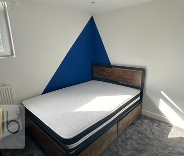 1 bedroom in a house share to rent - Photo 6