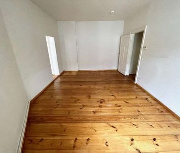 Renovierungsbed&uuml;rftige 2 Zimmer Wohnung zum 01.12.2024! - Foto 5