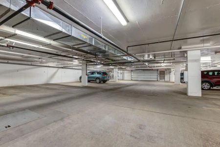 - 2 Bedroom at Vanier Woods - Photo 3