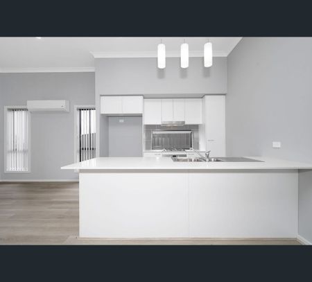 1/24 Blantyre Road, Macquarie Hills, NSW 2285 - Photo 2