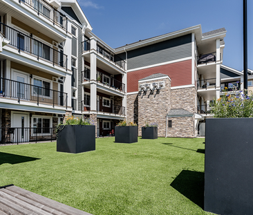 Nautical Luxury Suites at Summerside - Photo 3