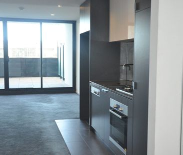 Woolworths Is Right Beneath Your Comfort Home - Highett Train Stati... - Photo 2