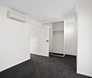 2/227 Mckinnon Road, - Photo 4