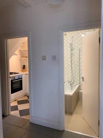 1 Bed Flat, Catford, SE6 - Photo 3