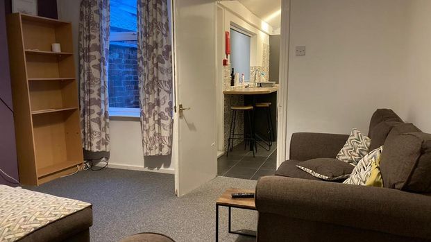 5 bedroom terraced house to rent - Photo 1