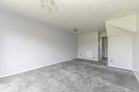 2 bedroom semi-detached house to rent - Photo 3