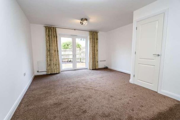 Fearnville Estate, Clevedon, BS21 - Photo 1