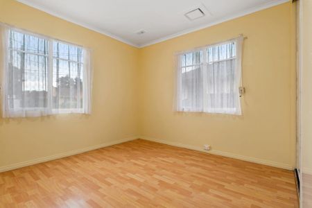 62 Kirby Street, Reservoir. - Photo 3