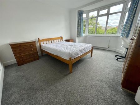 5 bedroom detached house to rent - Photo 4