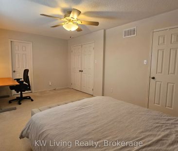 2413 East Gate Crescent - Photo 3