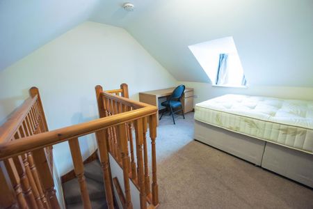 4 bedroom terraced house to rent - Photo 5