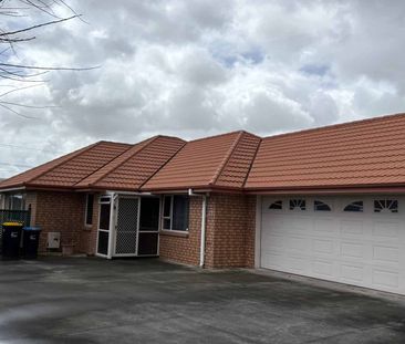 Three Bedroom Home Close to Schools - Photo 1