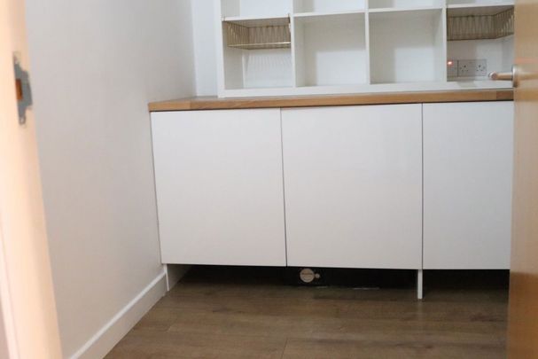 2 Bed Flat - Photo 1