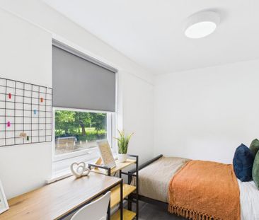 1 bedroom in a house share to rent - Photo 1