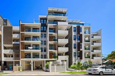 Modern two-bedroom apartment in a convenient Homebush location - Photo 4