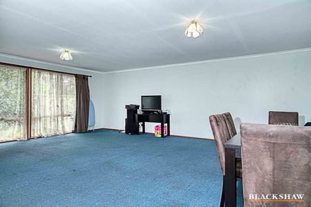Spacious three bedroom home - Photo 4