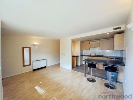 1 bedroom flat to rent - Photo 2