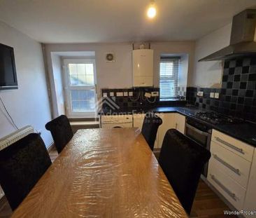 2 bedroom property to rent in Batley - Photo 1