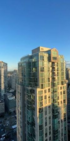 Downtown Vancouver 3Br Apartment for Rent - Photo 1