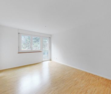 Large 2.5-room apartment in a quiet location - Photo 5