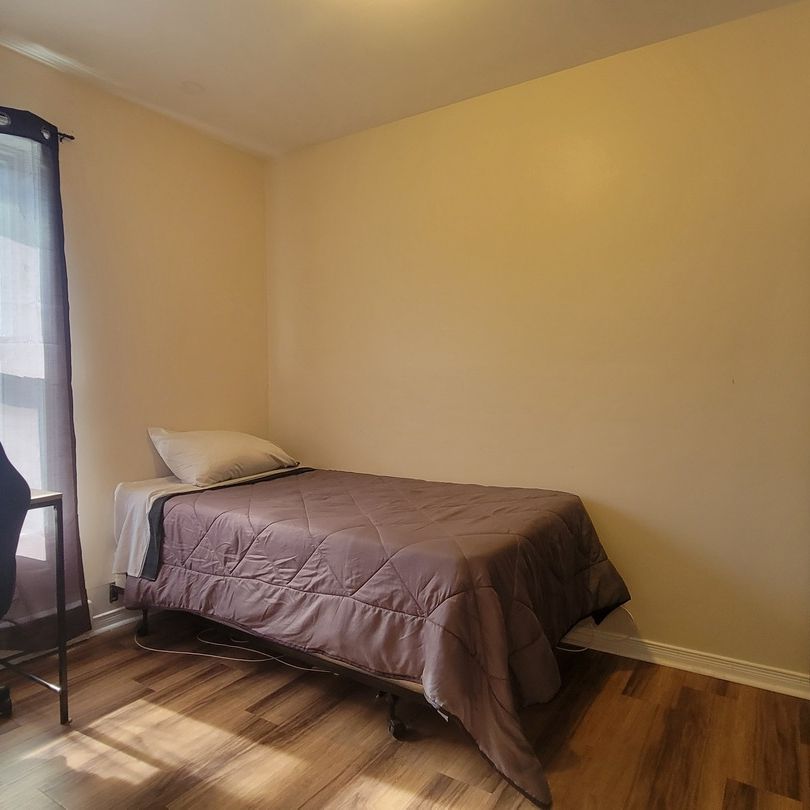 unit2rm3-217 Colborne St, Kingston, ON K7K 1E4 - Photo 1