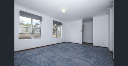 Perfect Family Home - Photo 2