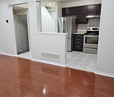 For Lease - 20 Whiteface Crescent, Brampton, Ontario - Photo 3