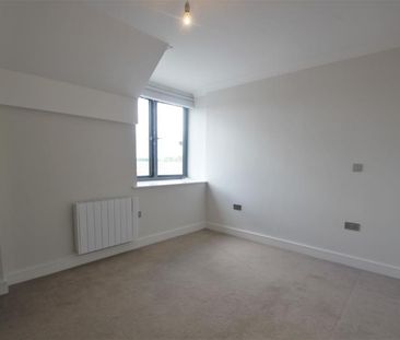 Globe House, West Byfleet - 1 bedroomProperty for lettings - Seymours - Photo 3