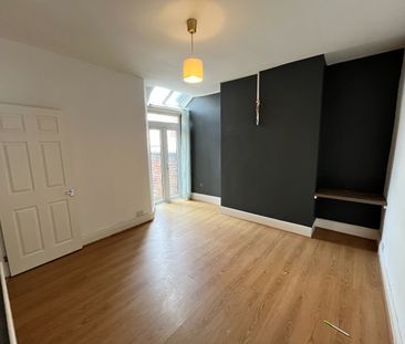 2 Bed End Terrace, Peacock Avenue, M6 - Photo 1