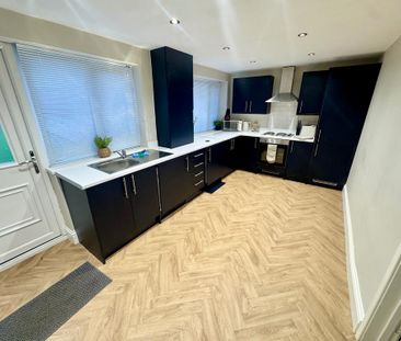 3 bedroom terraced house to rent - Photo 3