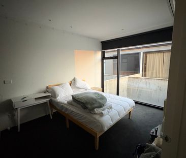 North Melbourne - Photo 5
