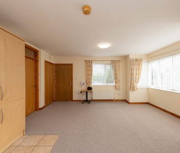 4 Glenkeen Gardens, BT370GU - Photo 3