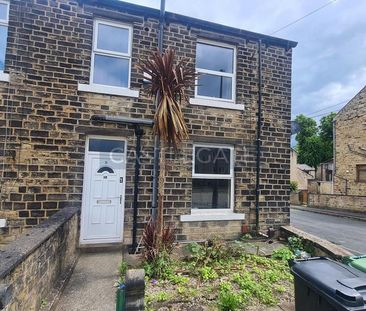 2 bedroom end of terrace house to rent - Photo 3