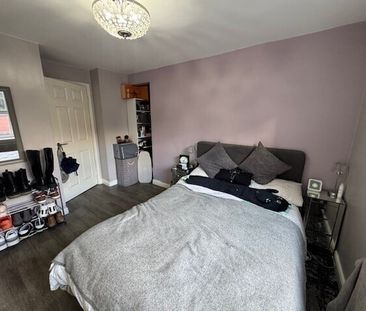 WharfLane, SOLIHULL - Photo 2