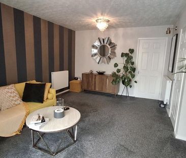 3 bedroom semi-detached house to rent - Photo 2